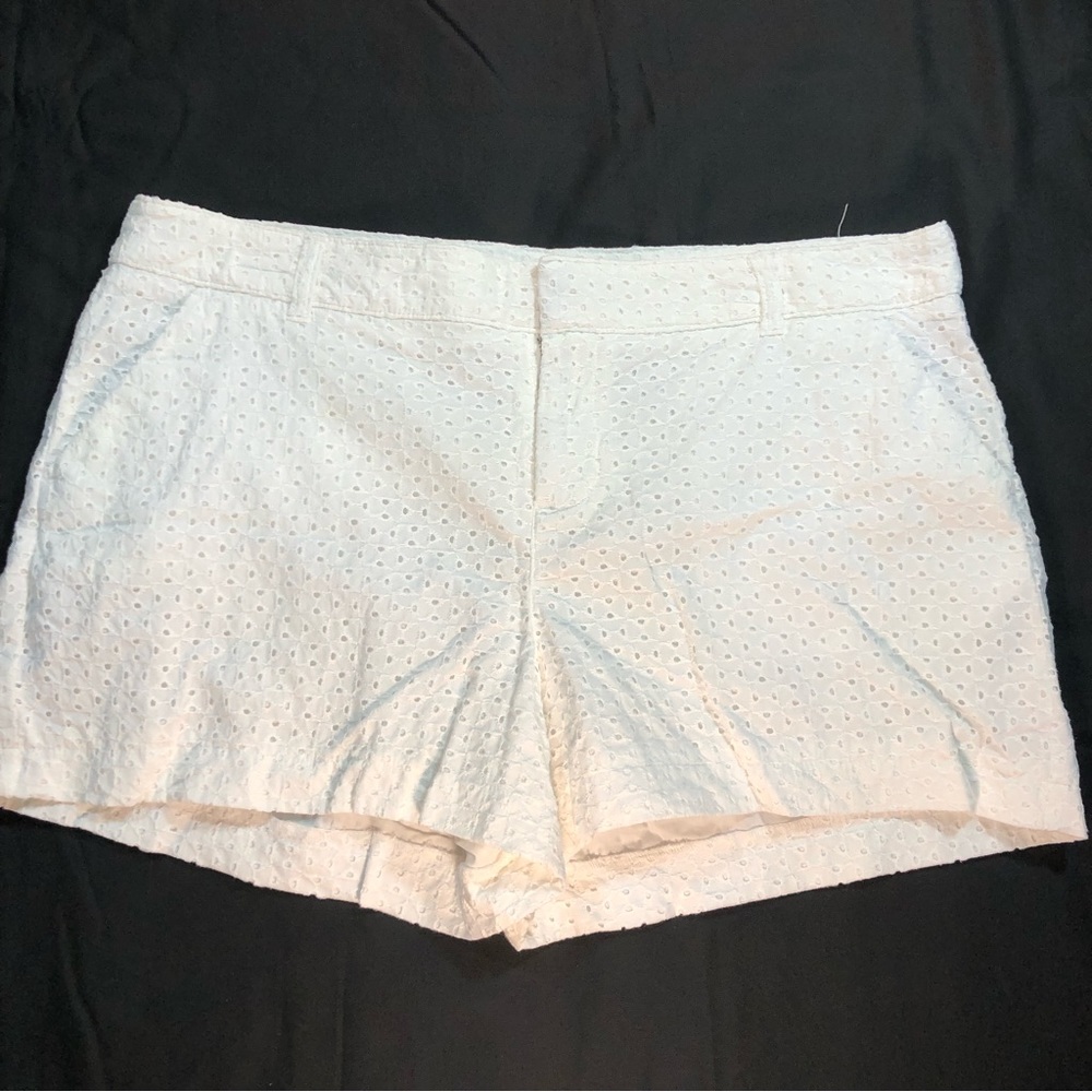 Maurice's White Lace Shorts 13/ 14